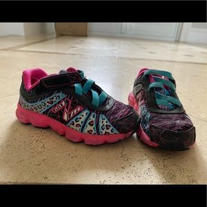 Toddler girls new balance multi color size 8